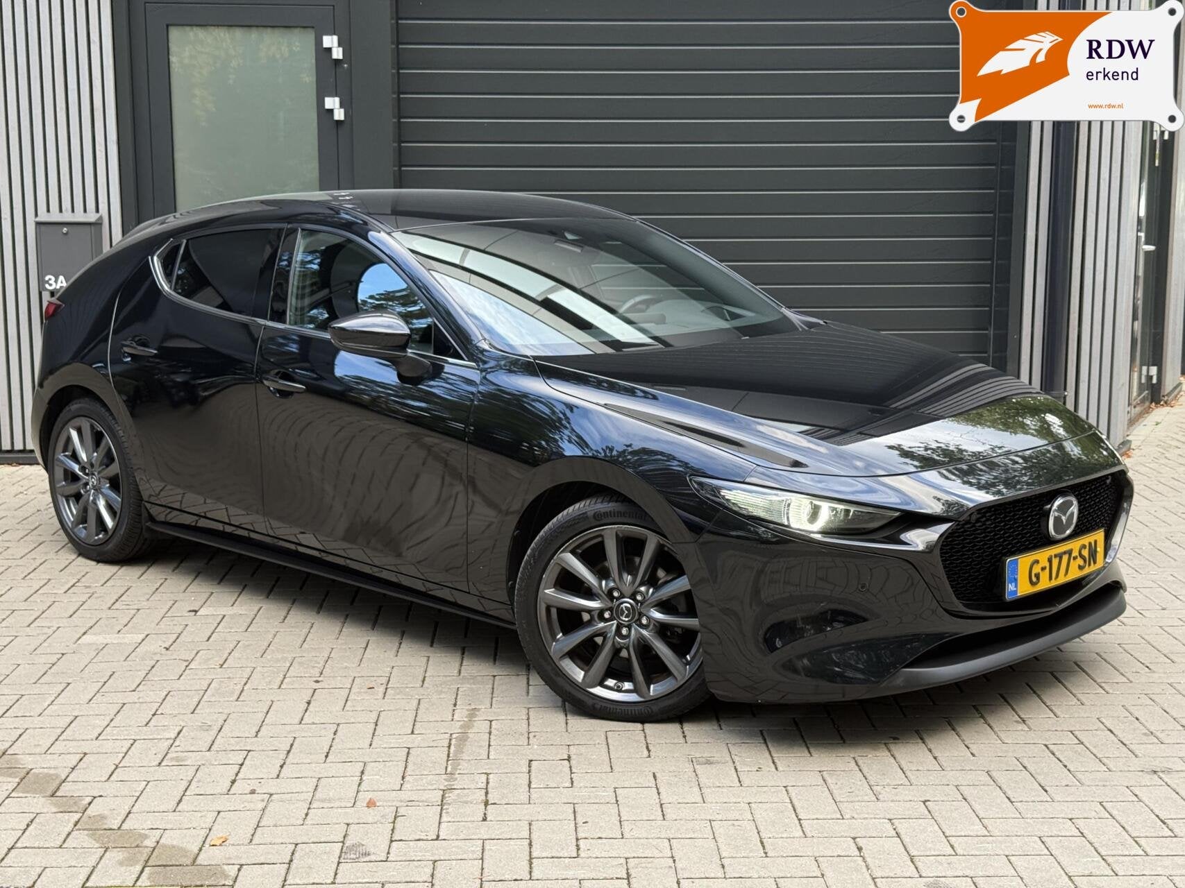 Mazda 3 2.0 e-SkyActiv-G M Hybrid 122 Luxury l Carplay Leer, Auto's, 1998 cc, 4 cilinders, Bedrijf, Handgeschakeld