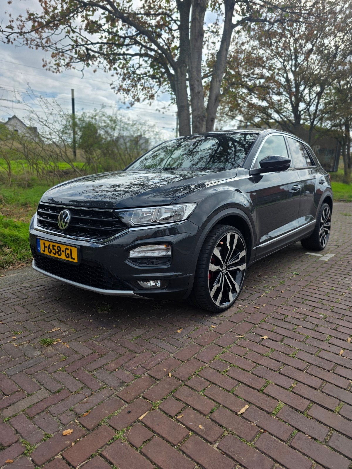 Volkswagen T-Roc 1.5 TSI 150pk 7-DSG 2019 Grijs, 1498 cc, 4 cilinders, Particulier, 1500 kg