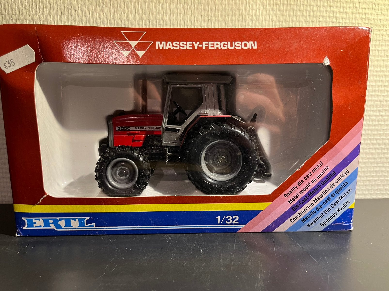 Massey ferguson 3050 ertl 1:32, Hobby en Vrije tijd, Ophalen of Verzenden, Nieuw, Tractor of Landbouw, ERTL