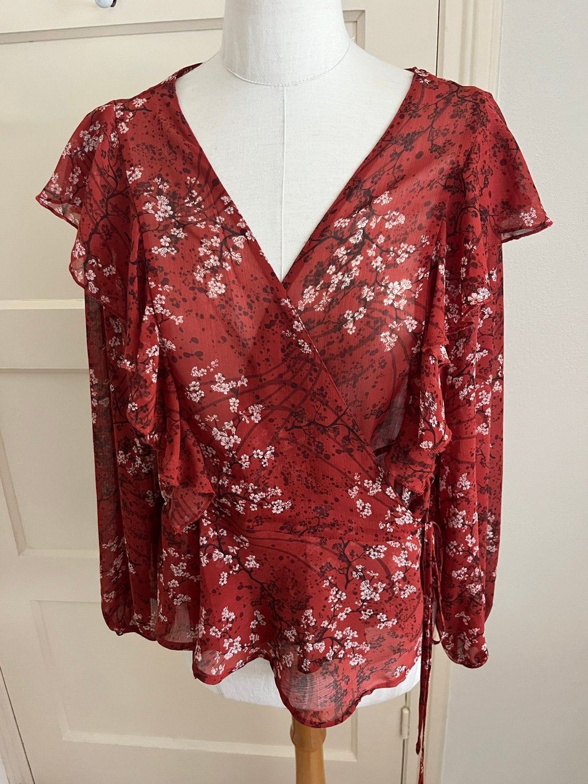 Blije blouse maat 42 Mango, Ophalen of Verzenden, Zo goed als nieuw, Lange mouw