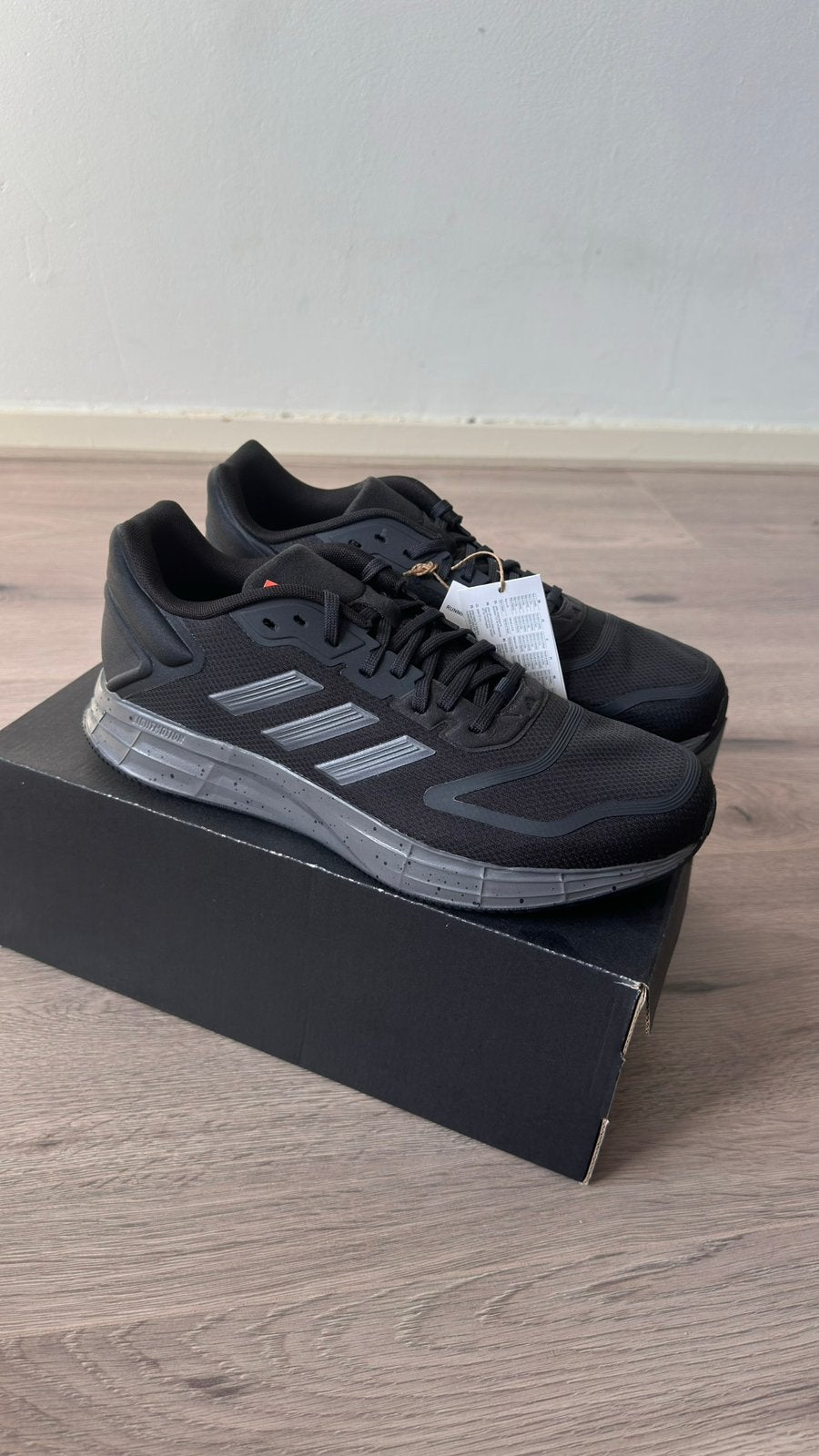 Adidas Duramo 10 - maat 42, Nieuw, Ophalen of Verzenden, Sportschoenen, Zwart