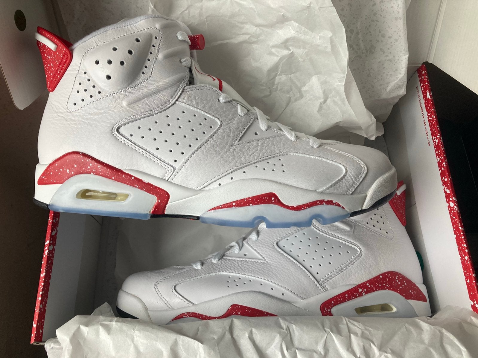 Air jordan 6 - red oreo - maat 44, Wit, Nieuw, Ophalen of Verzenden, Sneakers of Gympen
