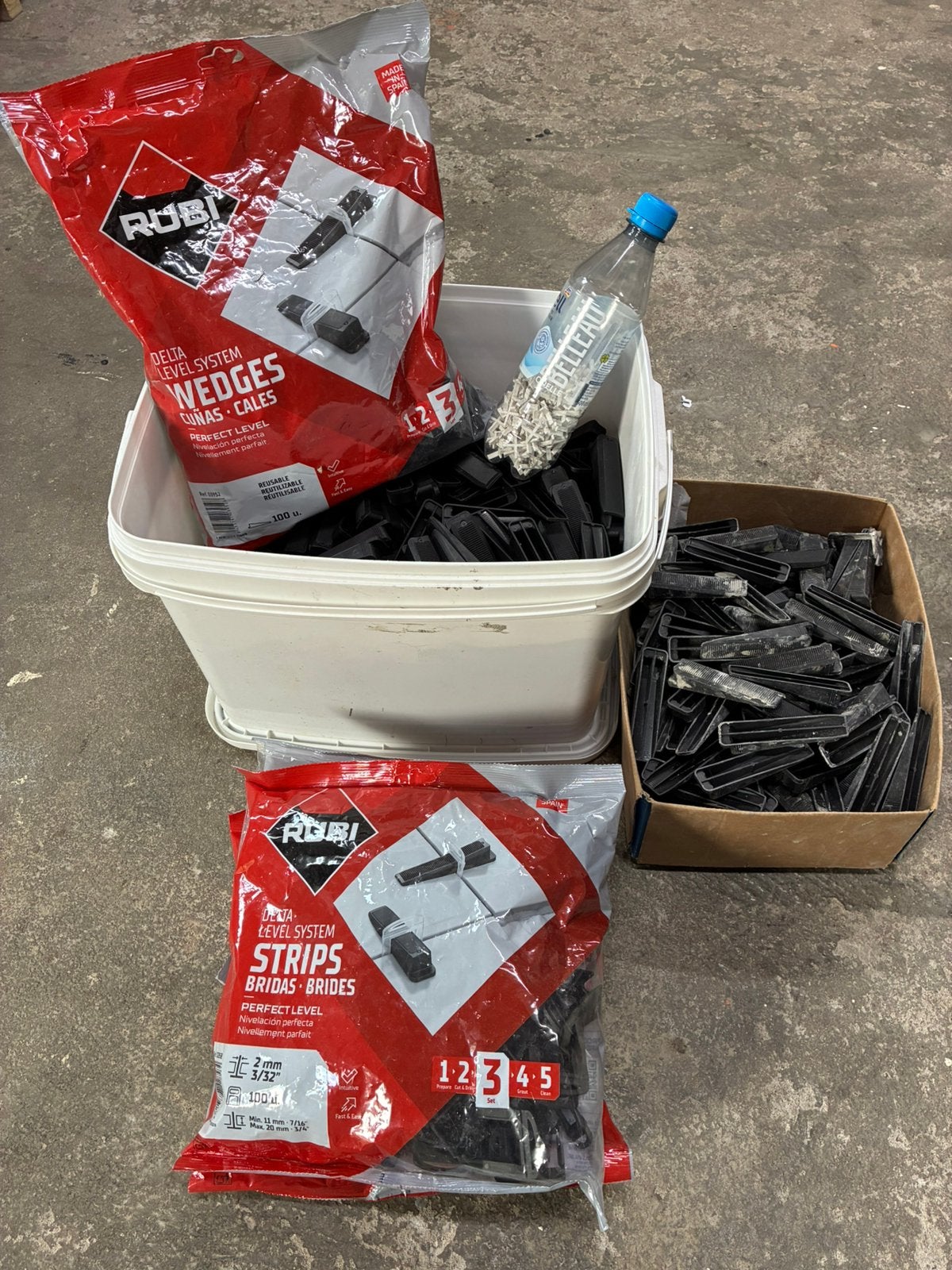 Rubi levelling clips (225x) en keggen (600x) / 2mm voeg, Overige typen, Nieuw, 10 m² of meer, Overige materialen