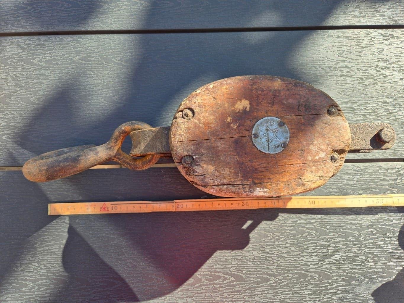 Antieke houten katrol met haak - Decoratief scheepvaartitem, Antiek en Kunst, Ophalen