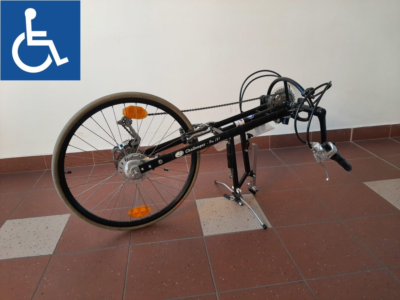 Rolstoel met afneembare handbike, Ophalen, Zo goed als nieuw, Handbewogen rolstoel