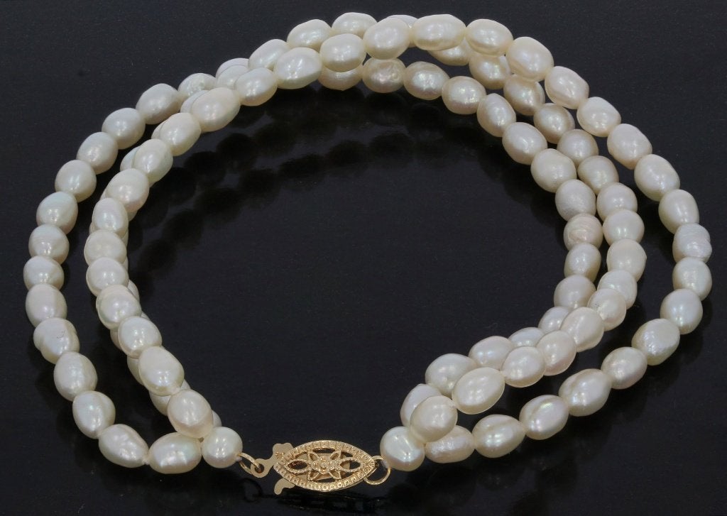 Parel fraaie armband 14k slot goud dames vintage 3-strengs, Voordeelsieraden, Ophalen of Verzenden, Zo goed als nieuw, Met edelsteen