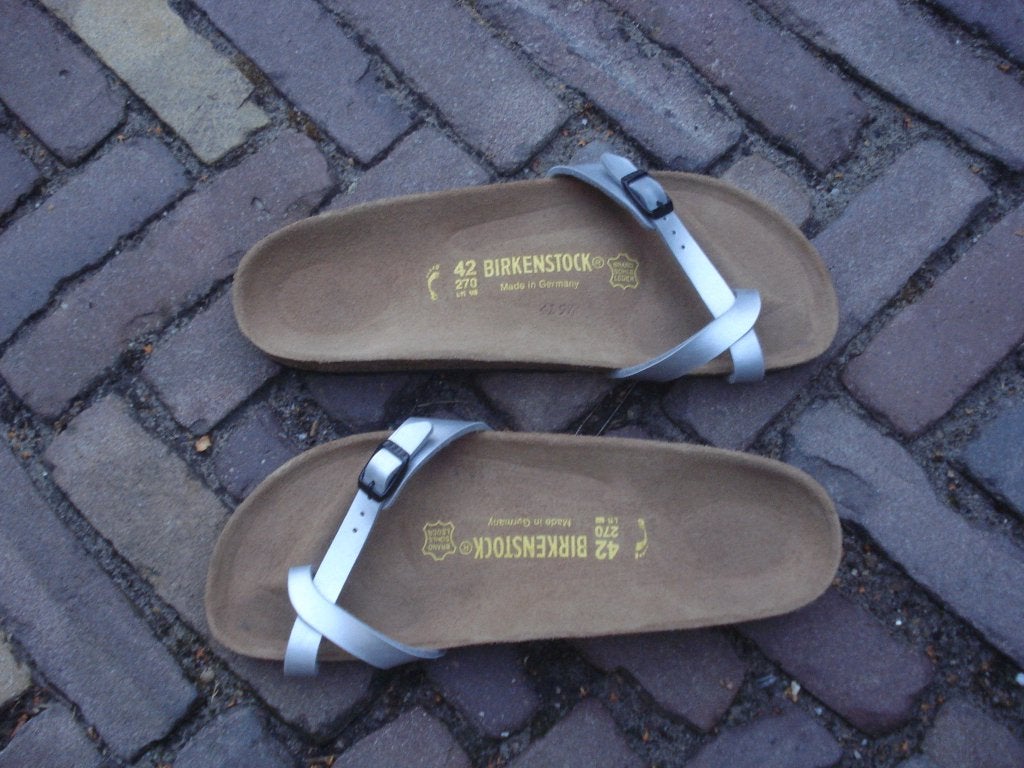 BIRKENSTOCK PIAZZA ZILVER 42 NIEUW GRATIS VERZENDING POST, Kleding | Dames, Schoenen, Slippers, Overige kleuren, Verzenden, Nieuw