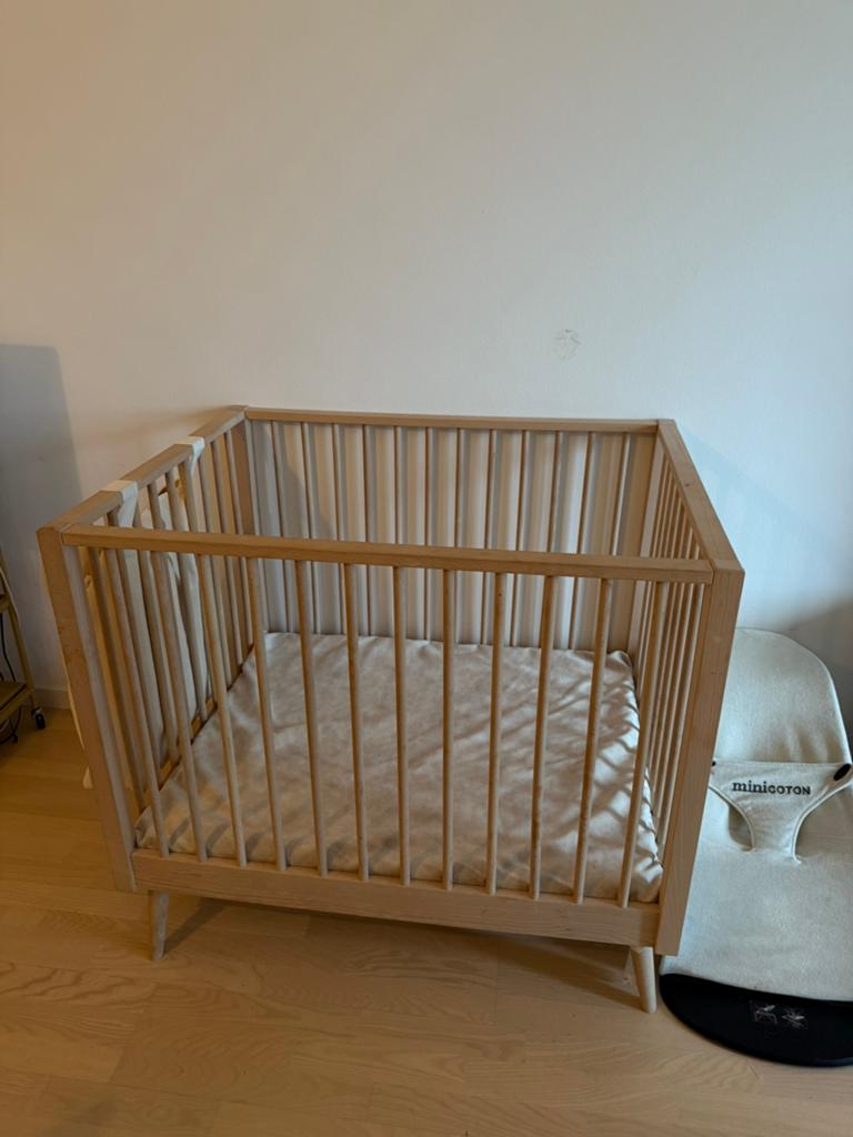Baby box + box matras en hoes, Kinderen en Baby's, Boxen, Ophalen of Verzenden, Zo goed als nieuw
