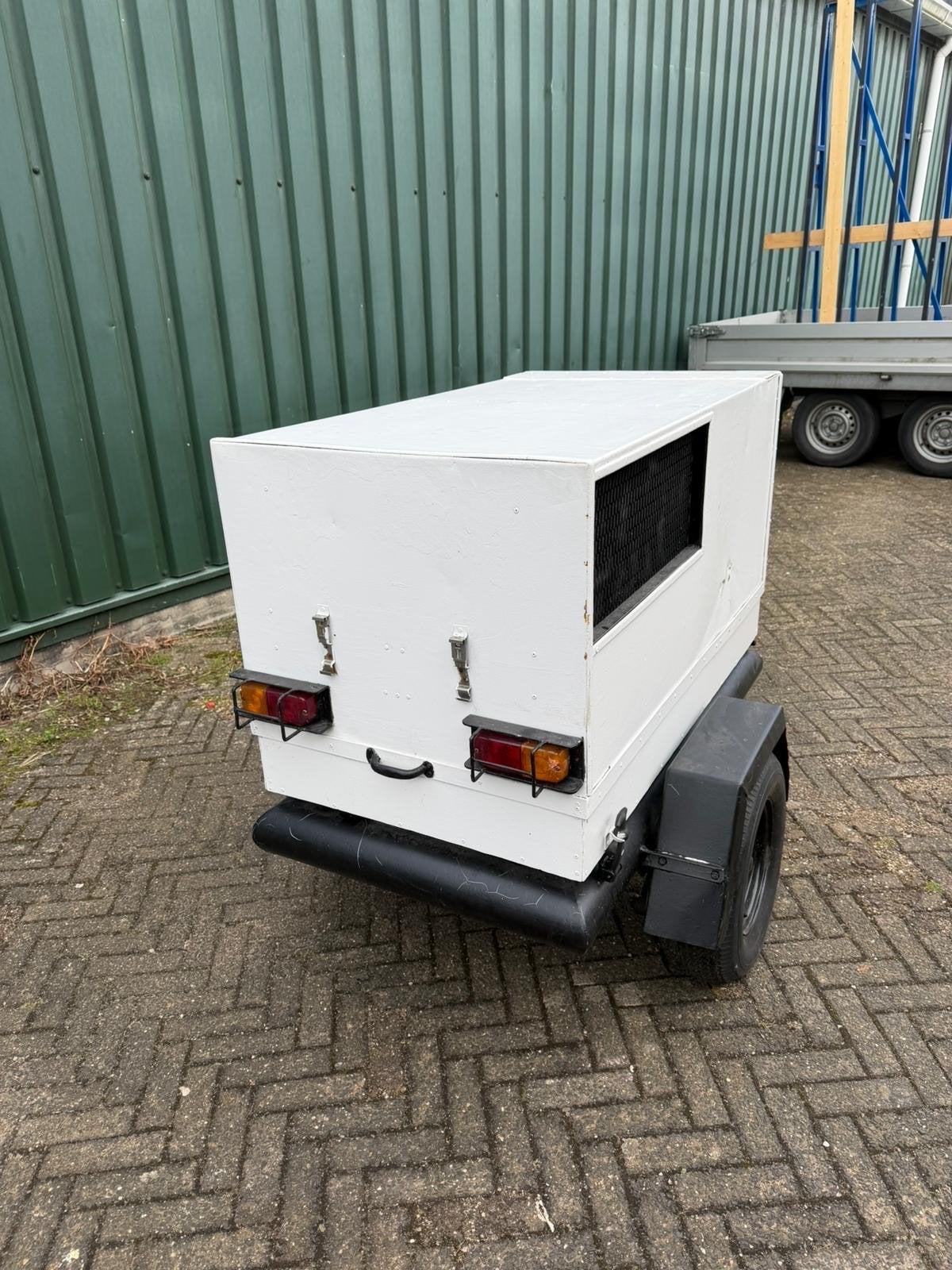 Berko Straal-/Spuitcompressor 7,4kW - 1100L/min Elektrisch, Ophalen of Verzenden, Gebruikt, 800 liter/min of meer, Mobiel