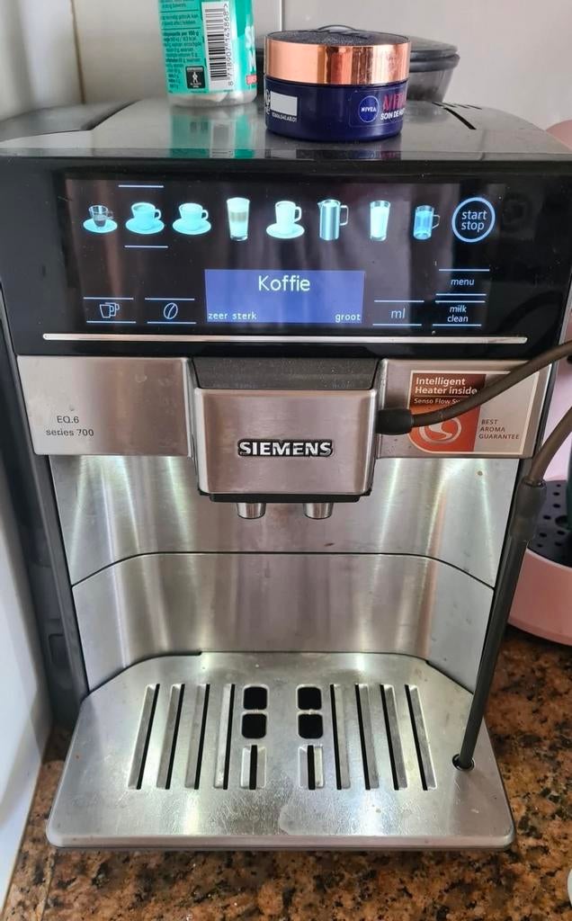 Siemens EQ.6 series 700 volautomatische koffiemachine, Witgoed en Apparatuur, Koffiezetapparaten, Gebruikt, 10 kopjes of meer