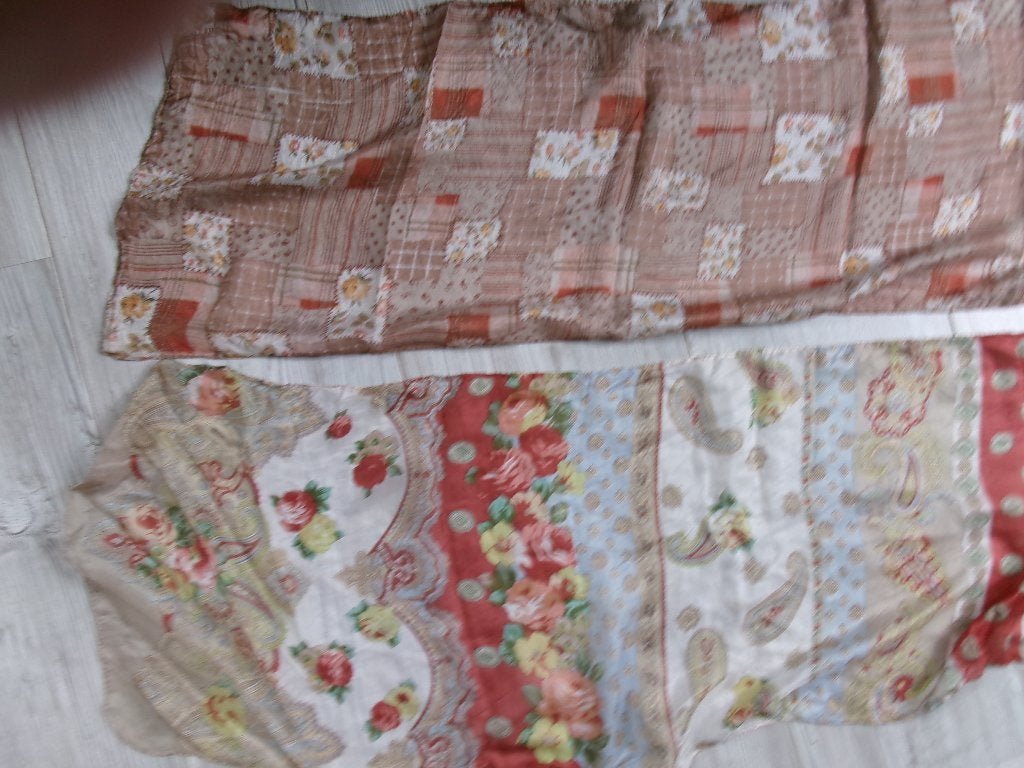 zijde sjaals 2 stuks, Kleding | Dames, Mutsen, Sjaals en Handschoenen, Ophalen of Verzenden, Zo goed als nieuw, Maat 46/48 (XL) of groter