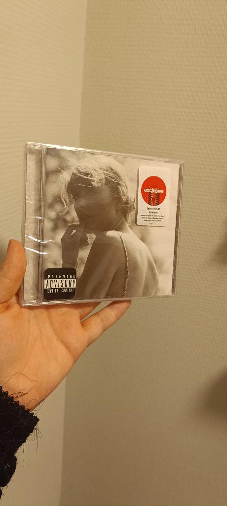 Taylor Swoft Folklore Target exclusive CD sealed, Ophalen of Verzenden, 2020 tot heden, Nieuw in verpakking