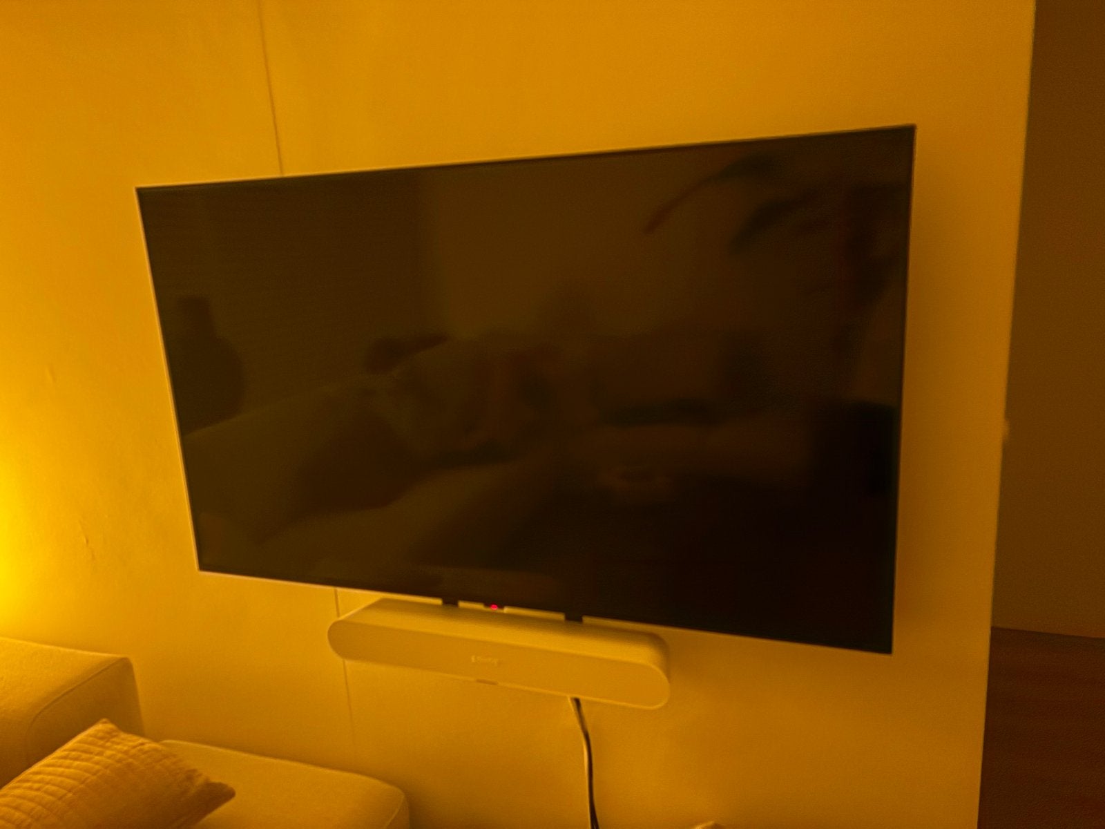 Foto 2 van SONOS Ray Soundbar Wit INCL DOOS EN TVBEUGEL VOGEL’S