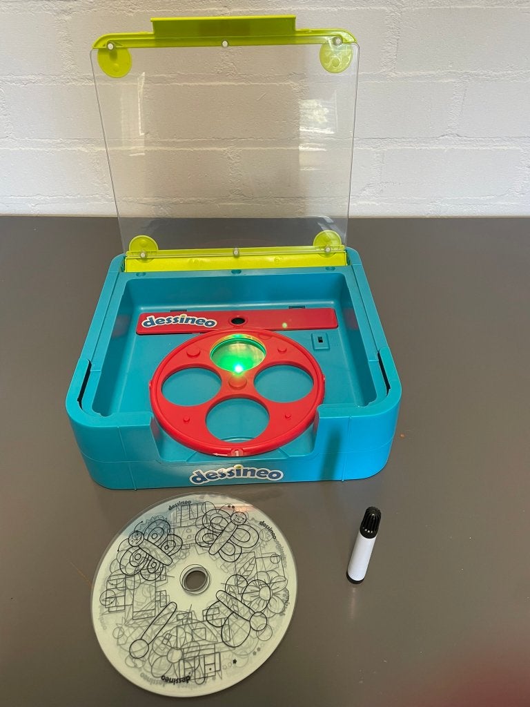 Dessineo Tekenprojector - Leer Tekenen met Plezier!, Hobby en Vrije tijd, Ophalen, Zo goed als nieuw, Overige typen