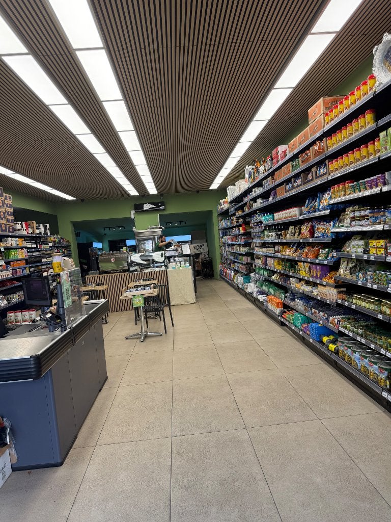 Delicatessen & Mini Market Amsterdam 130m Albert Cuypstraat