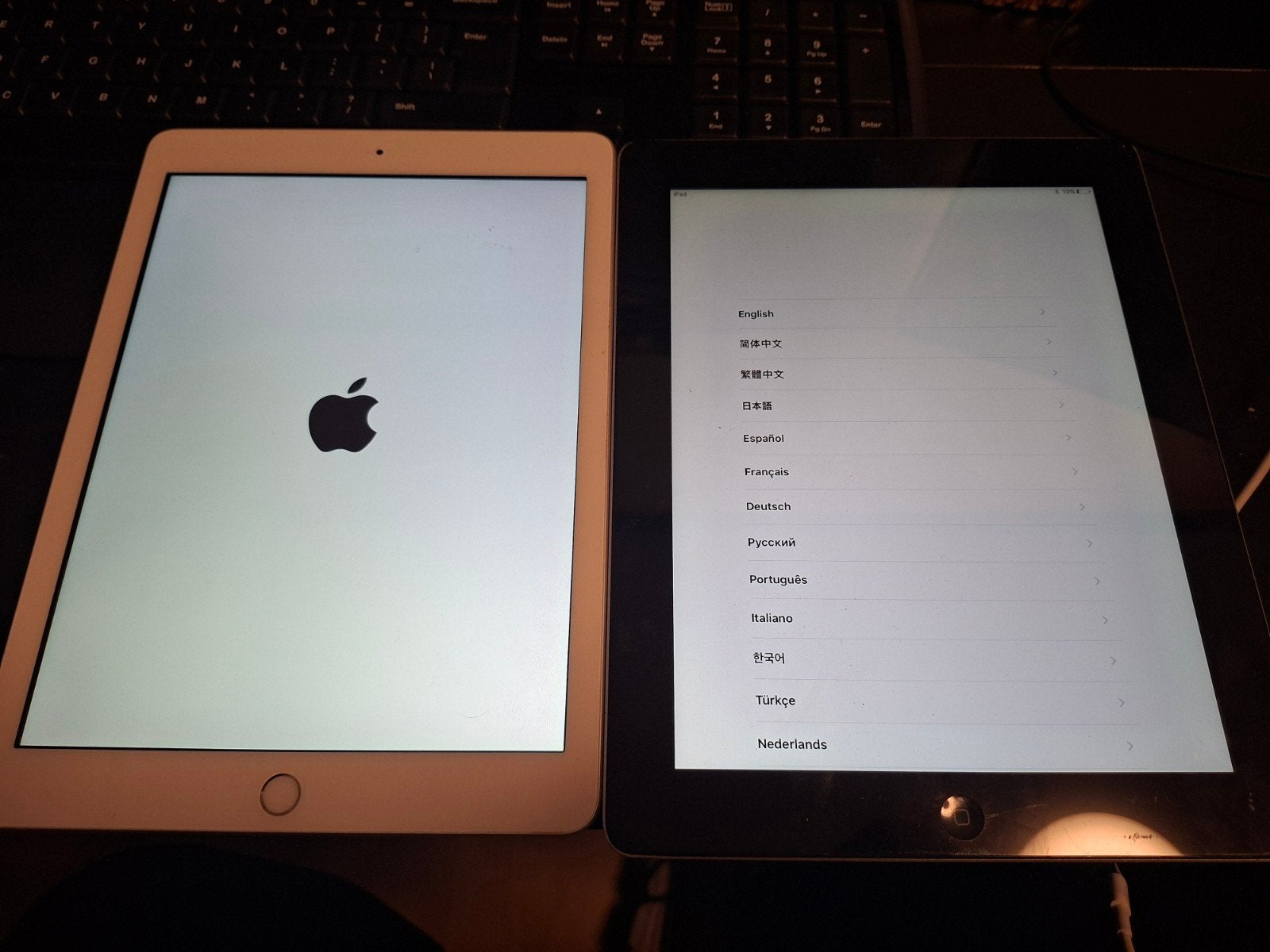 2x Apple iPad - Werkend met iCloud-vergrendeling, 10 inch, Apple iPad, Ophalen of Verzenden, Niet werkend