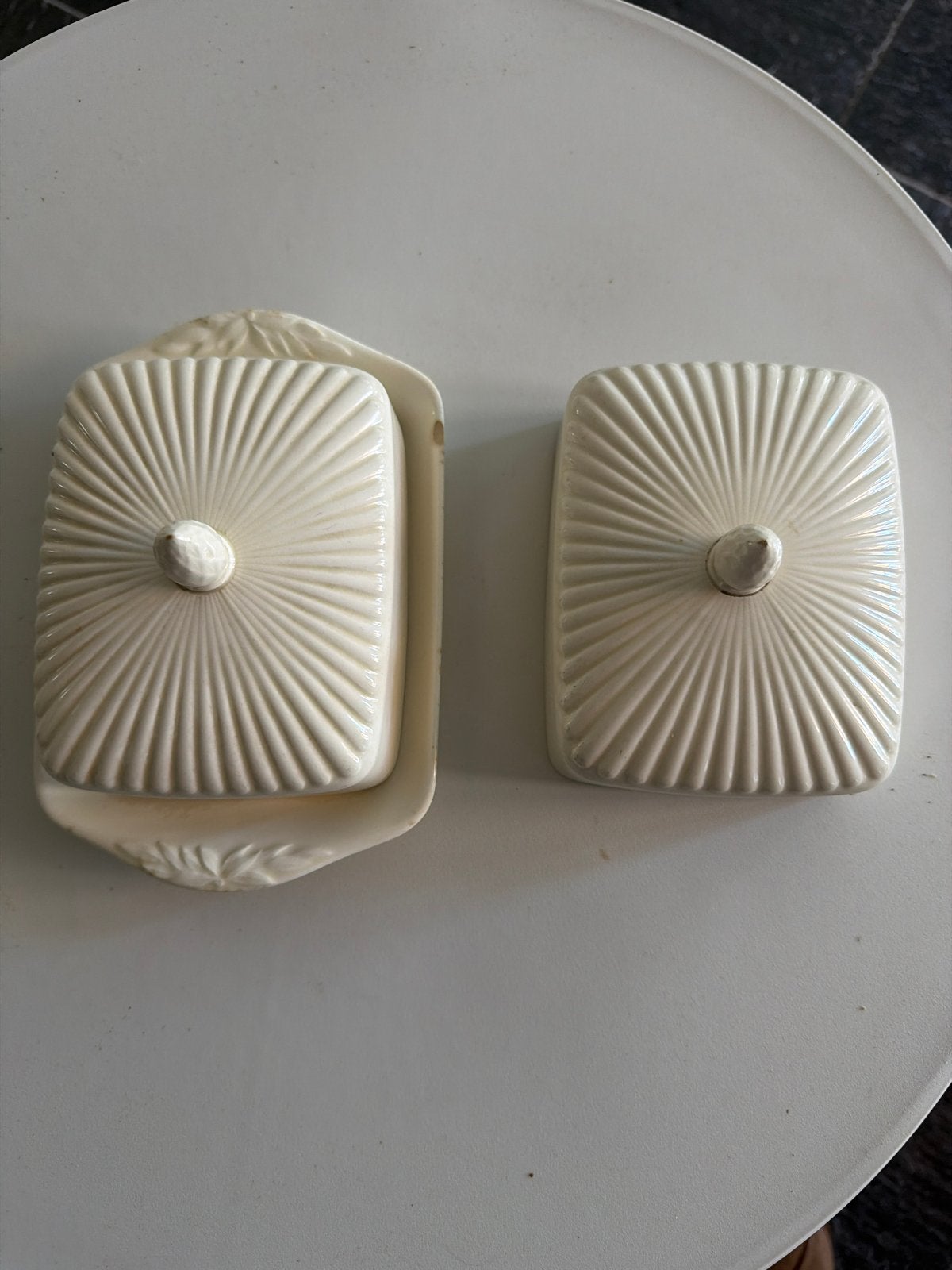 Wedgwood Etruria Barlaston botervloot en 2 deksels, Ophalen