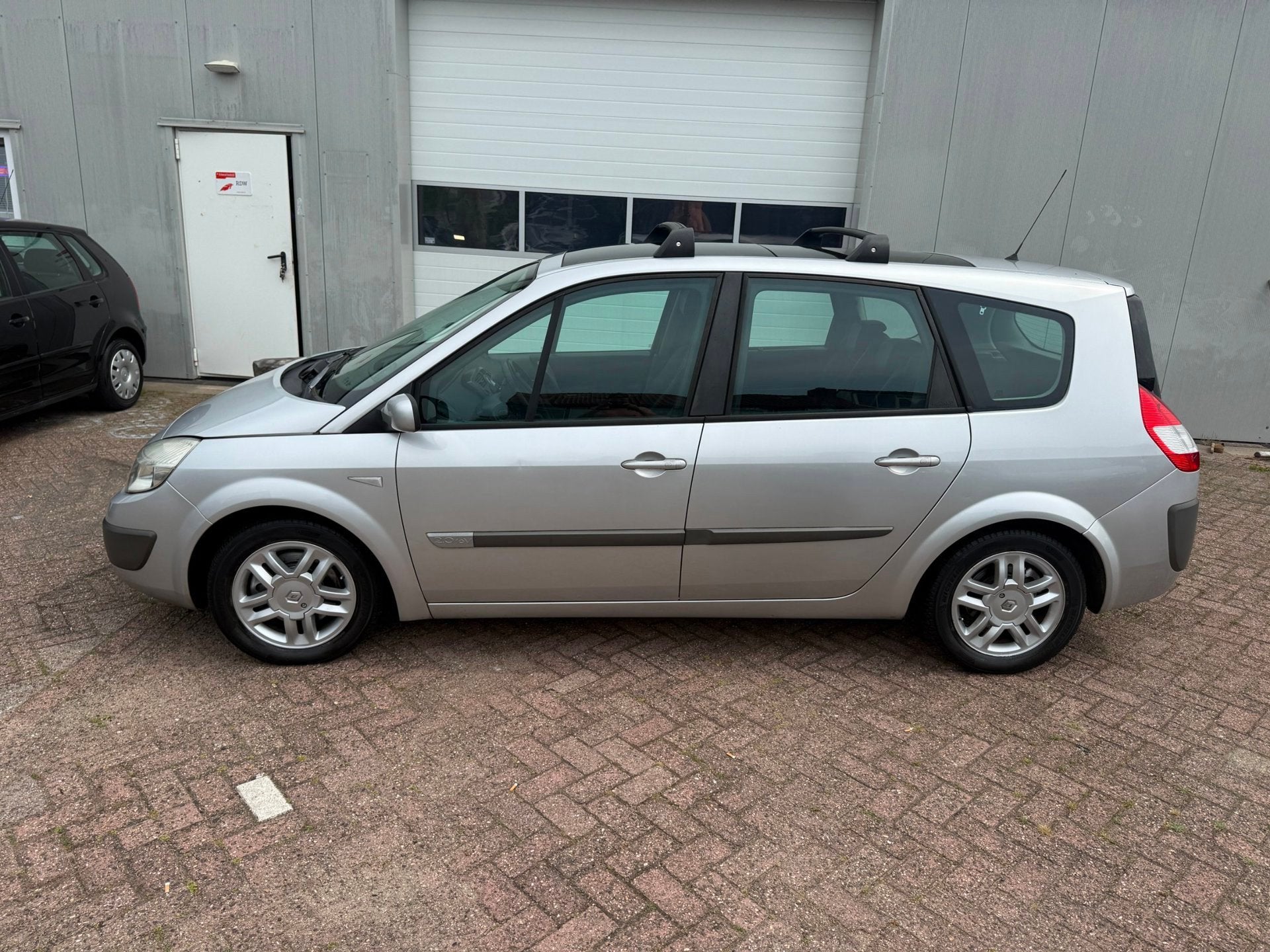 Renault Grand Scénic 2.0-16V Privilège Luxe, Auto's, Voorwielaandrijving, 1998 cc, 135 pk, Gebruikt