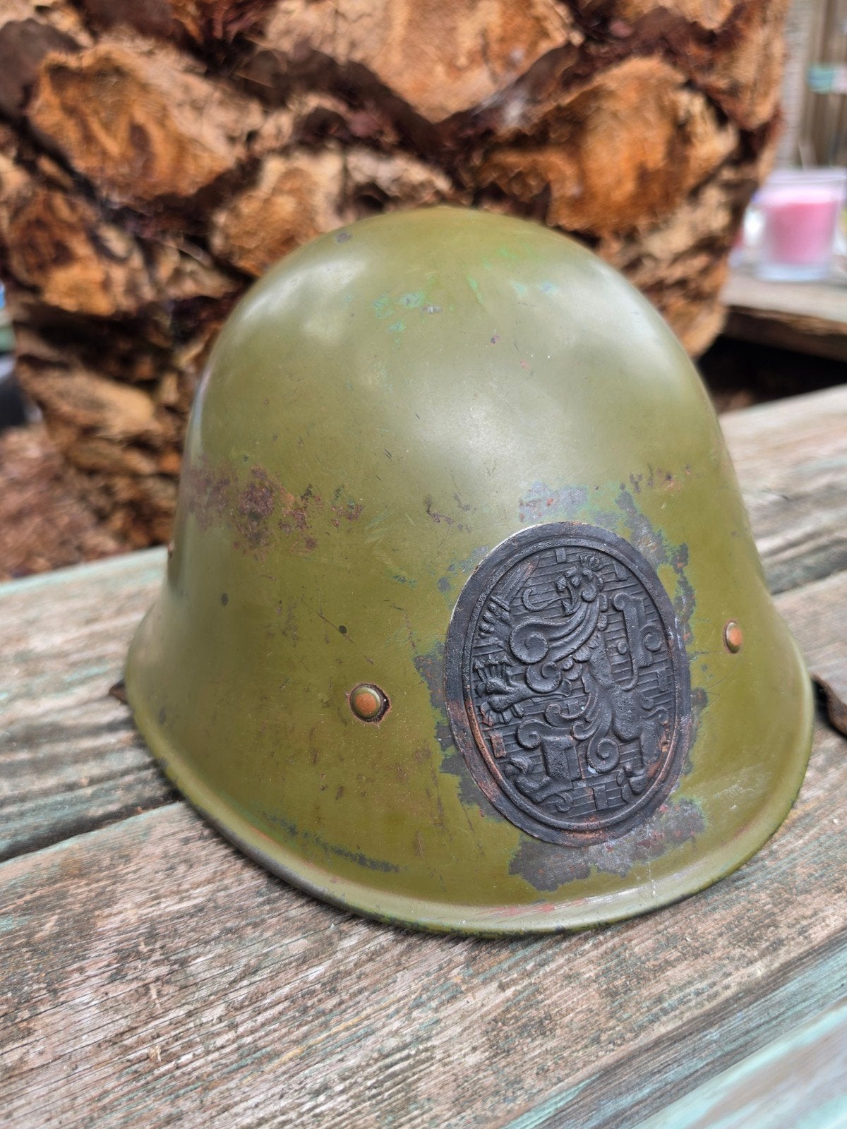 KNIL M40 Verblifa helmplaat, Ophalen of Verzenden, Helm of Baret