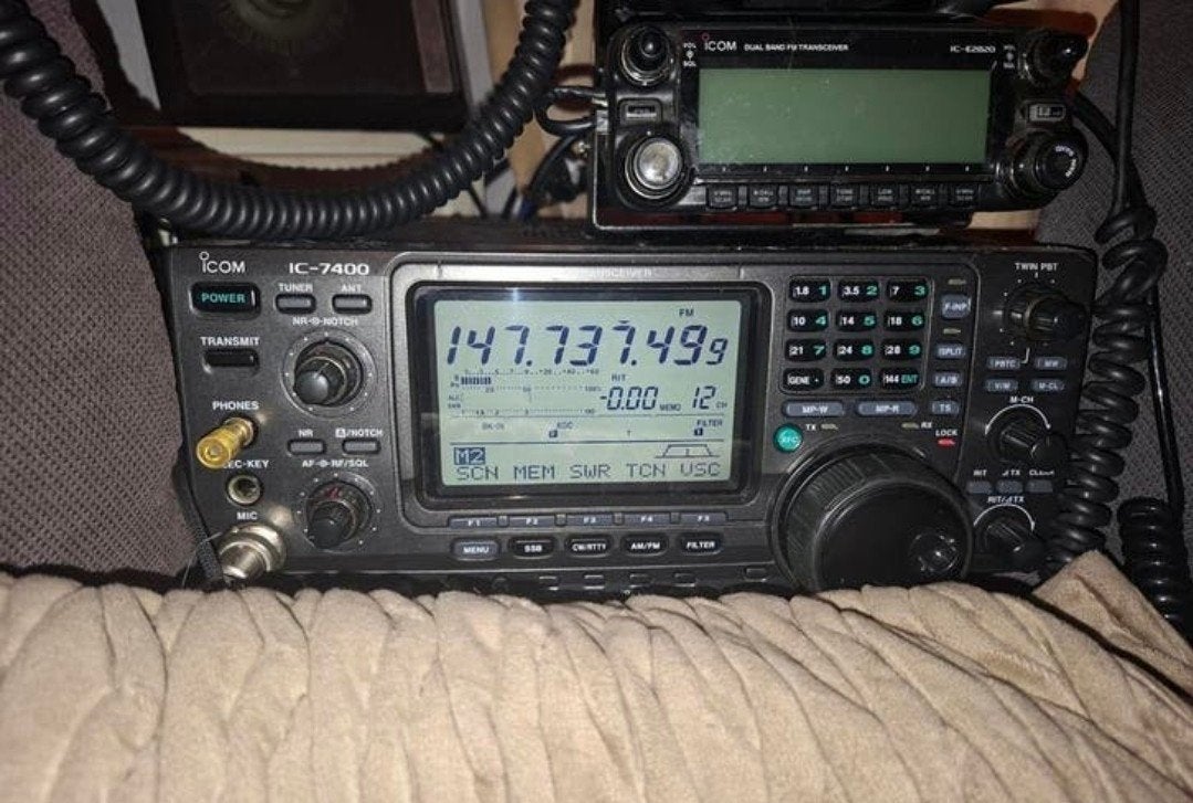 ICOM 7400, Ophalen of Verzenden, Zo goed als nieuw