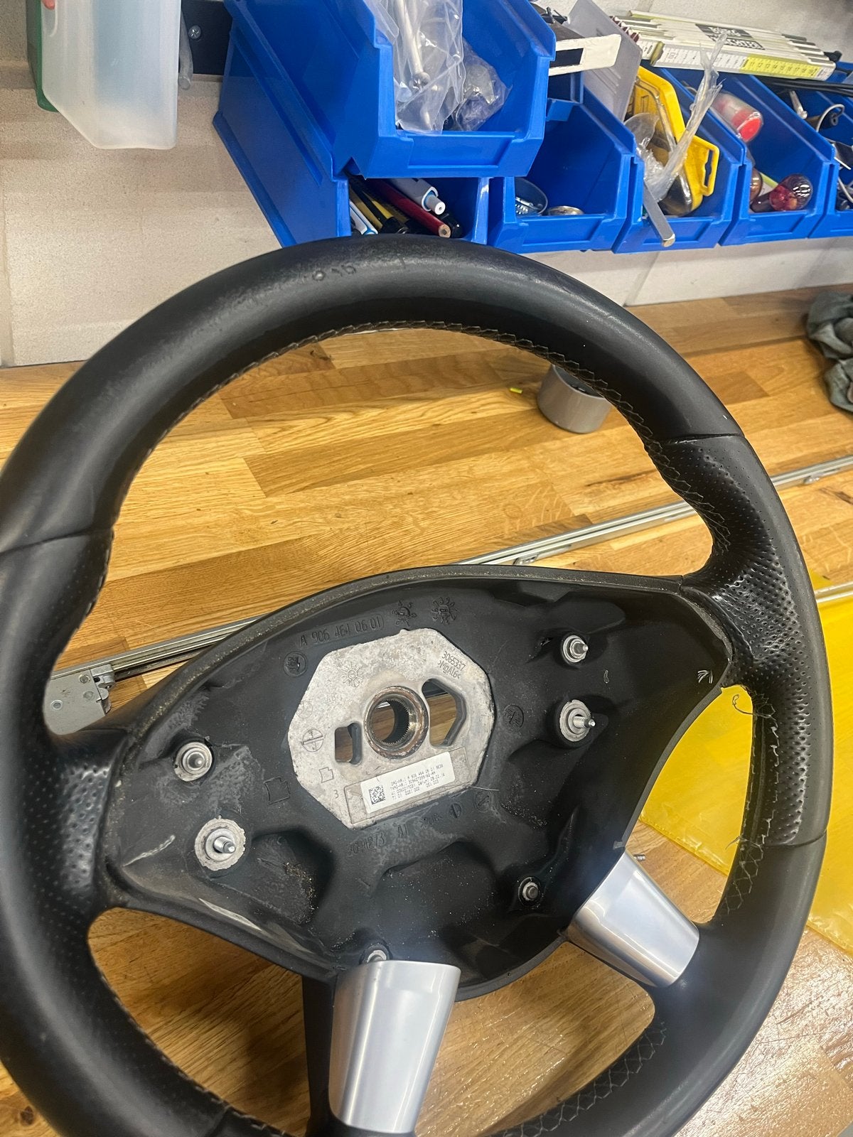 Lederen Stuurwiel Mercedes-Benz Sprinter 906, Auto-onderdelen, Ophalen of Verzenden, Gebruikt, Mercedes-Benz