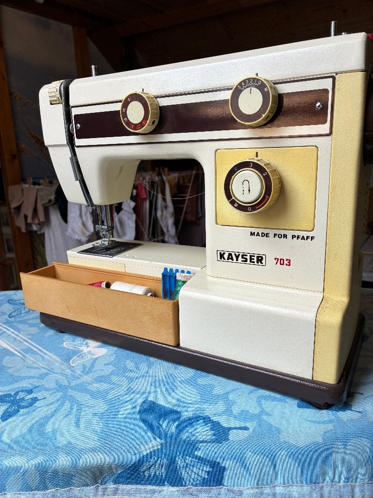 Kayser 703 Naaimachine - Gebruikt, Goede Staat, Stabiel, Ophalen