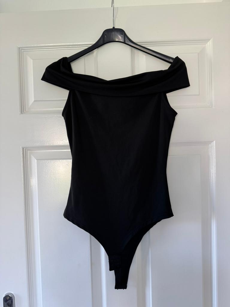Zwarte body Off-shoulder Drôle de Copine maat S/M, Zwart, Ophalen of Verzenden, Zo goed als nieuw, Drôle de Copine
