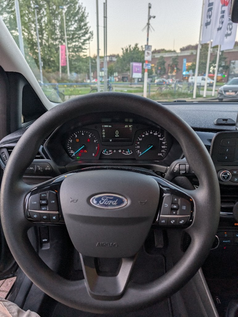 Foto 11 van Ford Fiesta 1.1 85PK 5dr 2019 Grijs