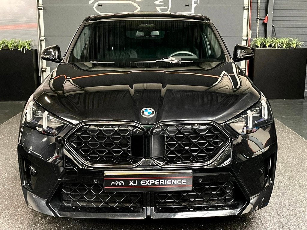 BMW X2 SDrive20i M-Sport Launch Edition NAP MASSAGE PANO GAR, Auto's, BMW, X2, Automatische klimaatregeling, Zwart, Bedrijf