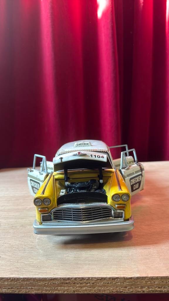 Checker Cab 1:18 amerikaanse modelauto, Ophalen of Verzenden, Zo goed als nieuw, Auto