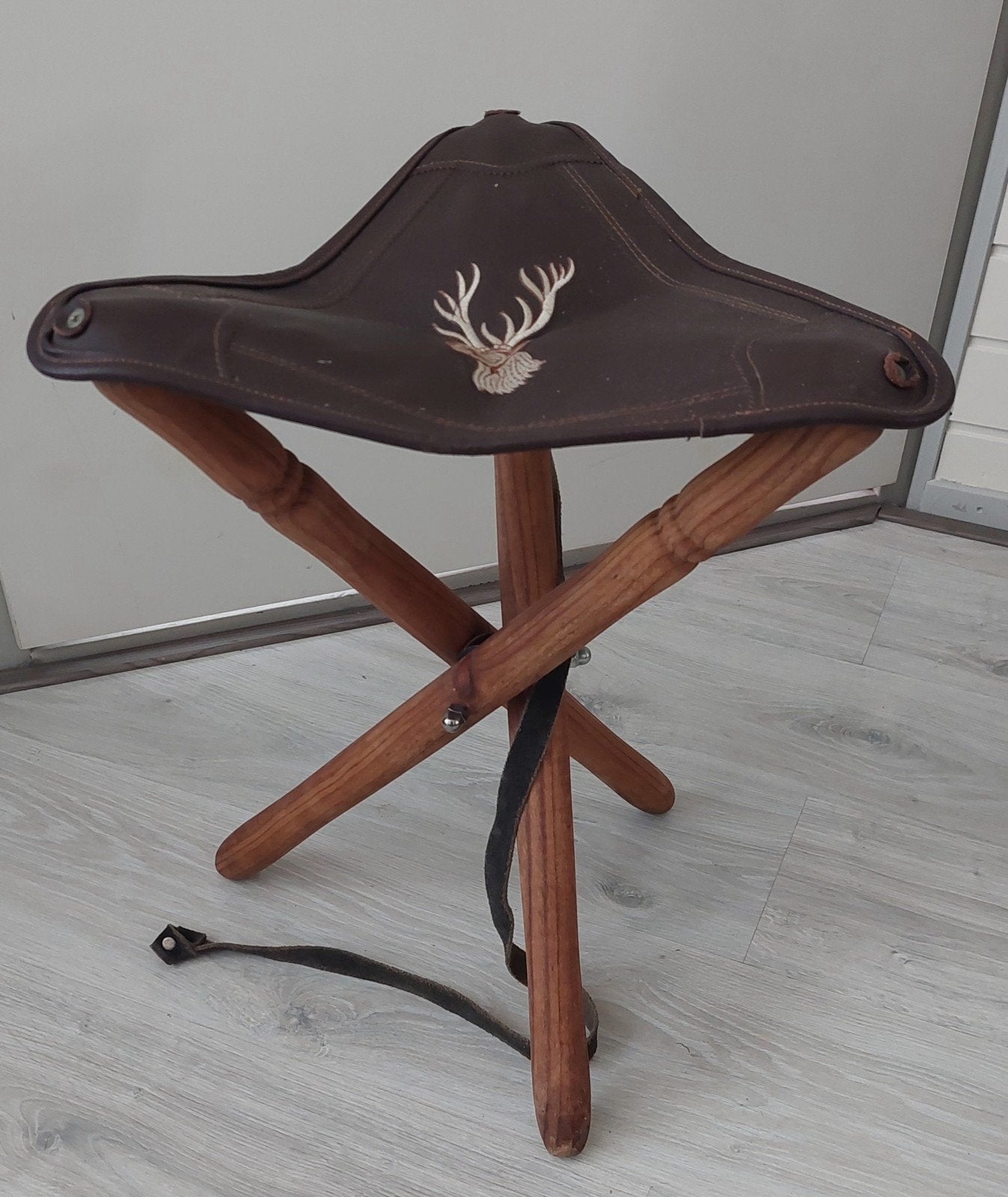 2 x Jachtkruk 3 poot opvouwbaar, Huis en Inrichting, Stoelen, Ophalen of Verzenden, Zo goed als nieuw, Leer, Eén