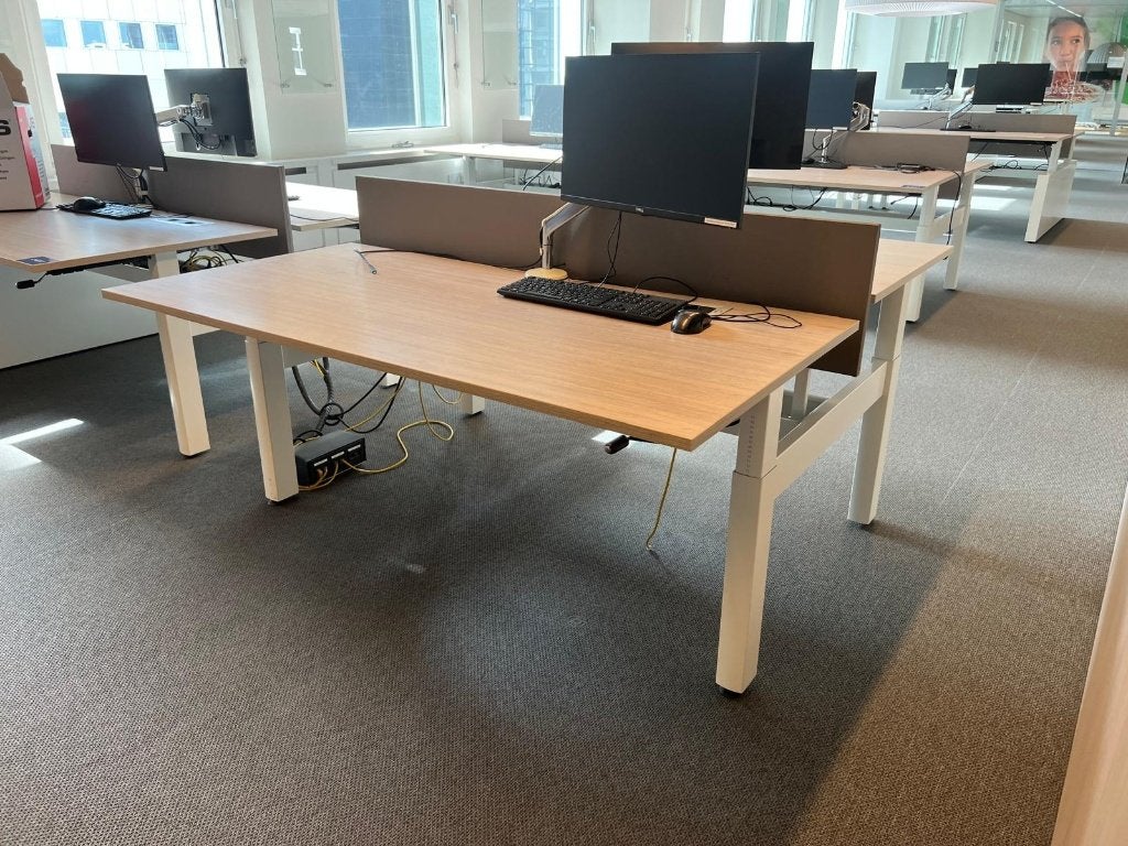Ahrend Duo bureau verstelbaar 160x80 cm,  246 stuks, Huis en Inrichting, Gebruikt, Ophalen of Verzenden, Duo-bureau, Natuurlijk