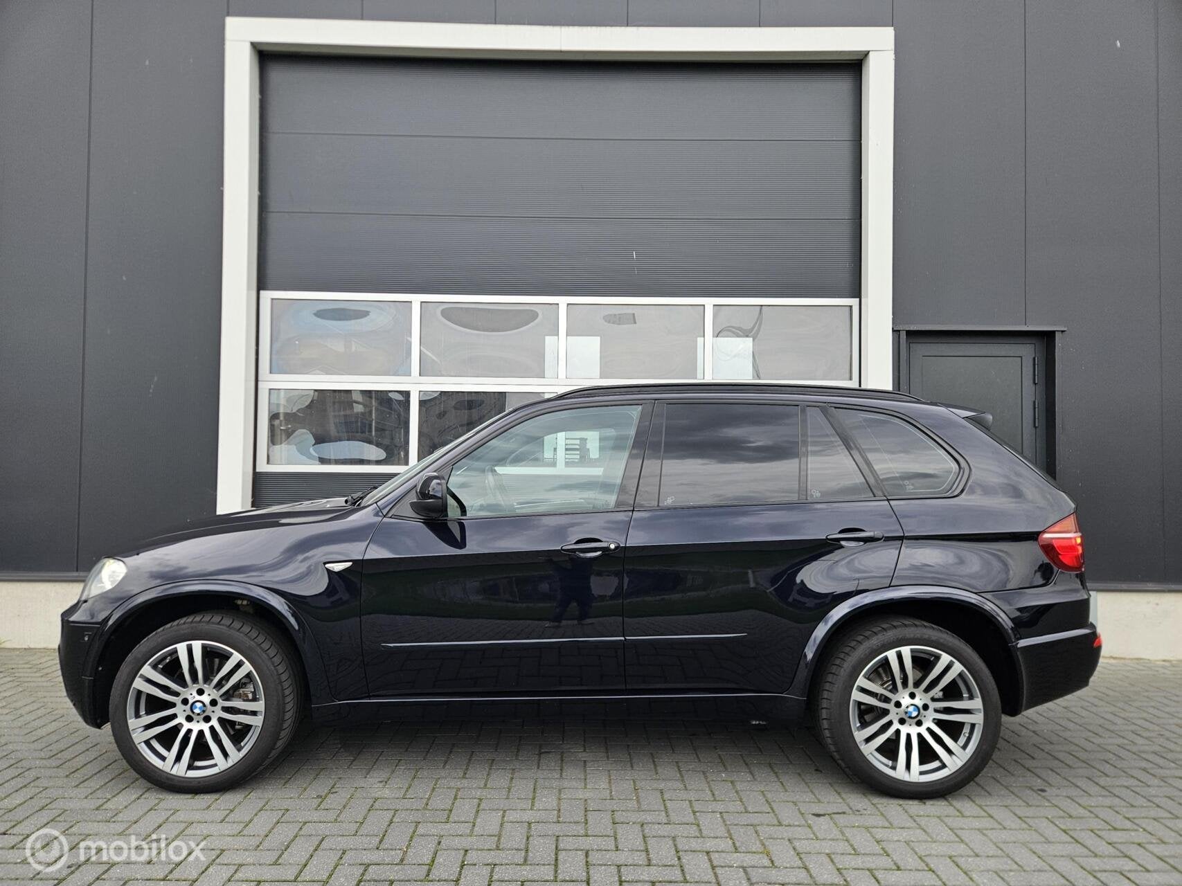 BMW X5 E70 35i M-Pakket Carbon Zwart 7-Zits | Nieuwe Motor!, Auto's, Automaat, Euro 5, 2820 kg, Gebruikt