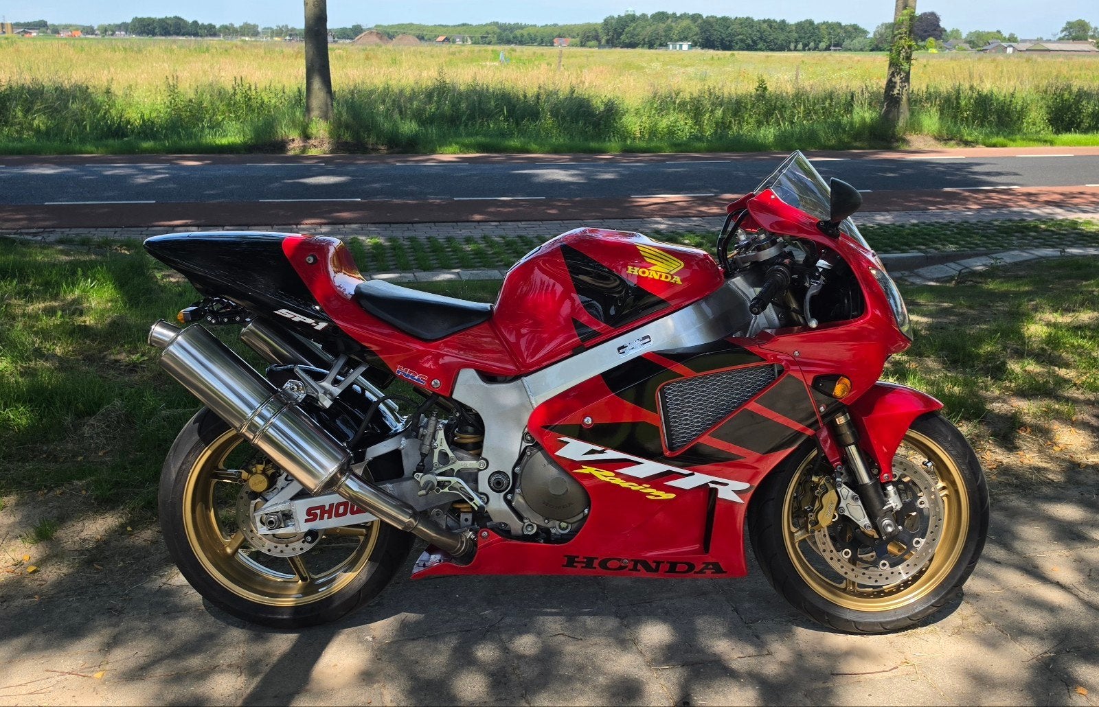 Honda VTR SP1, Particulier
