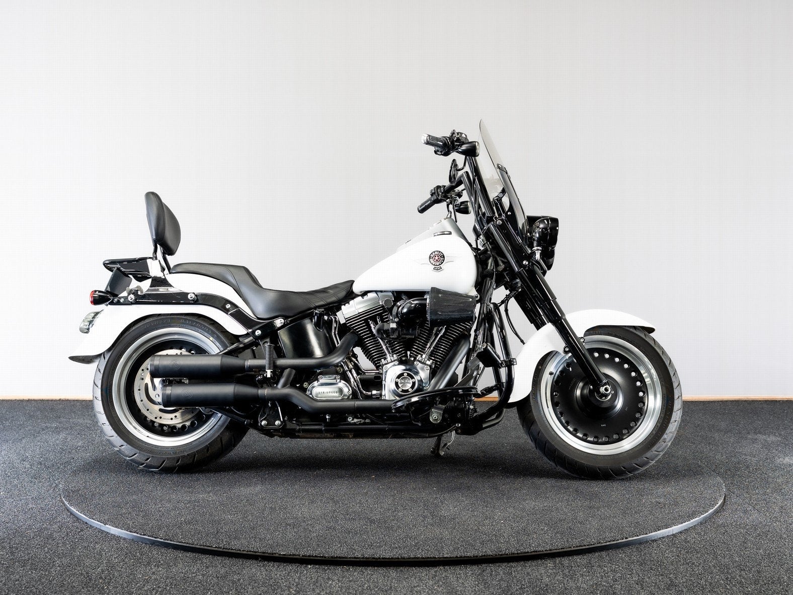 Harley-Davidson FLSTFI FAT BOY (bj 2017), Motoren, 1600 cc, Bedrijf, Meer dan 35 kW, Zuiderweg 164
1461 GN  Zuidoostbeemster, NL