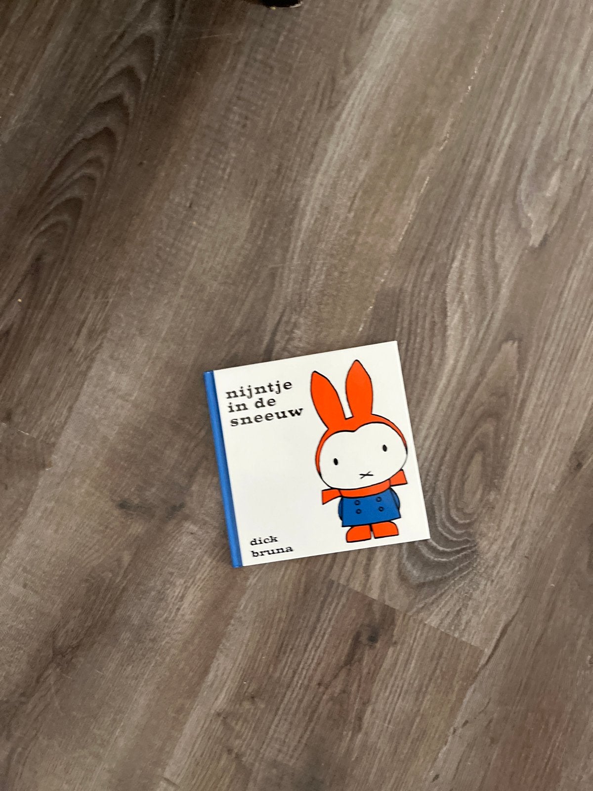Nijntje in de sneeuw & Nijntje op de fiets - Dick Bruna, Boeken, Ophalen, Gelezen, 1 tot 2 jaar