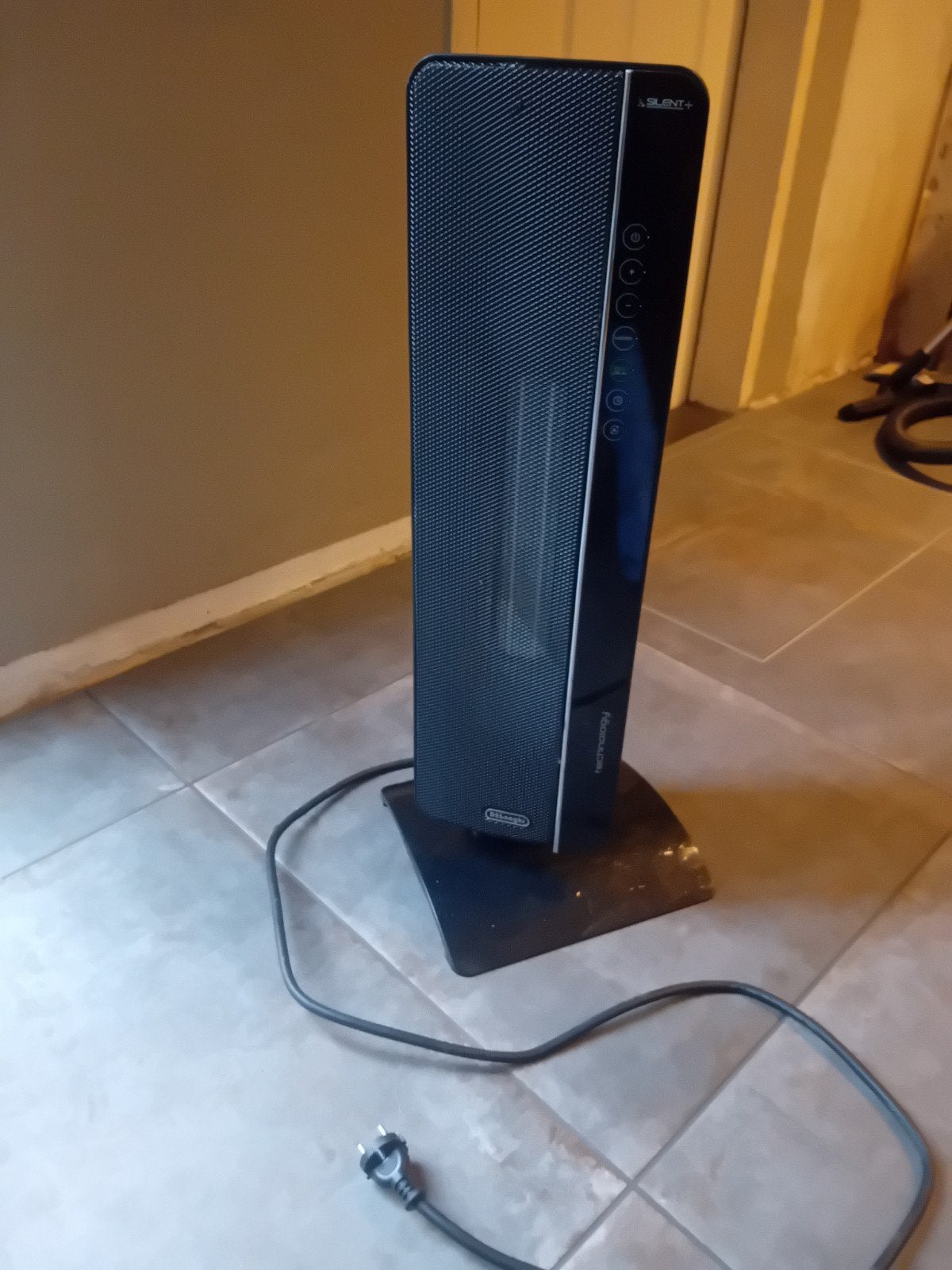 De'Longhi TCH8093ER Torenkachel - Zo goed als nieuw, Ophalen, Kachel, Minder dan 60 cm, Zo goed als nieuw