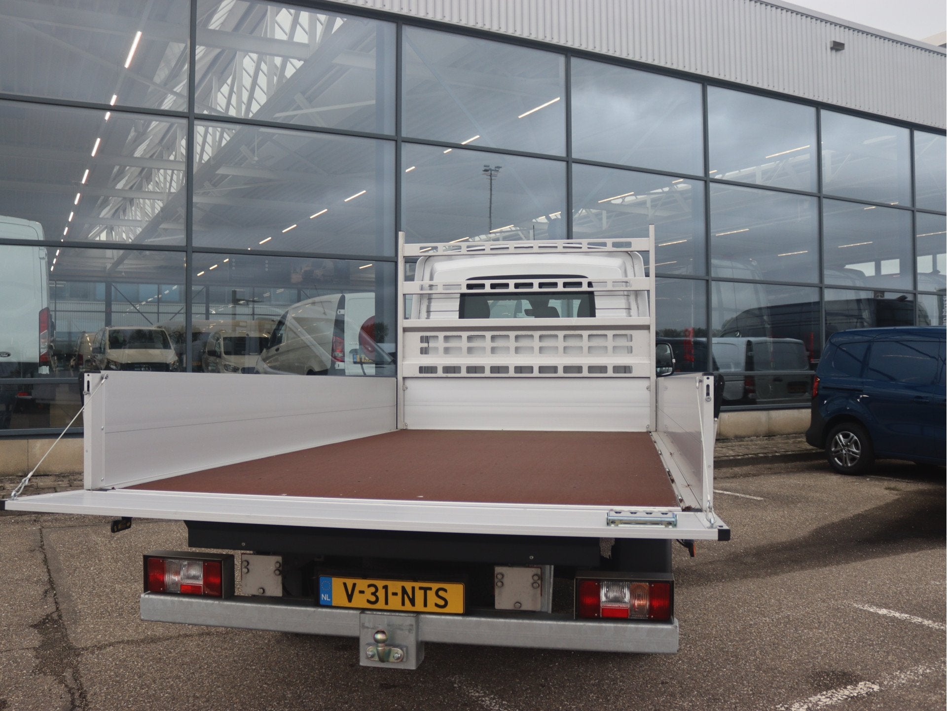 Maxus eDeliver 9 L4 Business DEAL 65 kWh | AIRCO/ADAPT. CRUI, Auto's, Stof, Gebruikt, Zwart, Met garantie (alle)