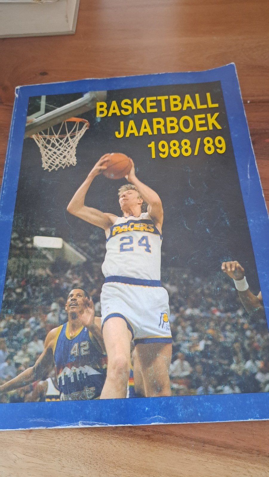 Basketbal Jaarboek 1988/89 - Zeldzaam sportboek, Ophalen of Verzenden, Gelezen, Balsport