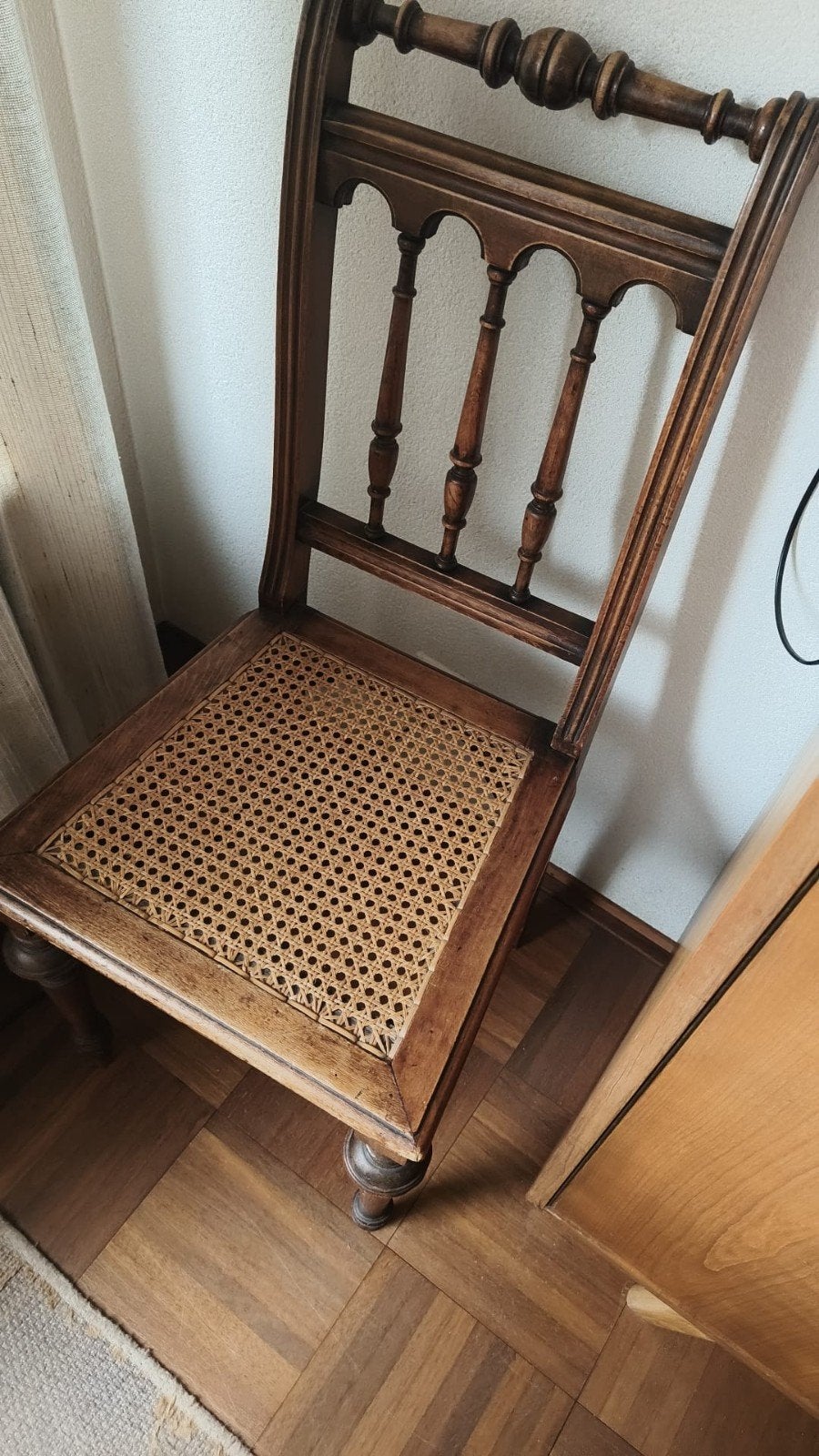 Eetkamerstoel, Ophalen