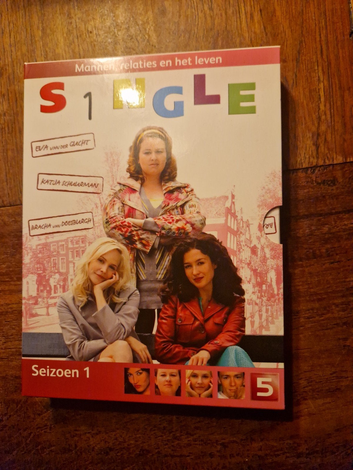 Single Seizoen 1 DVD Boxset - Komedie/Drama Serie, Cd's en Dvd's, Dvd's | Tv en Series, Alle leeftijden, Ophalen of Verzenden