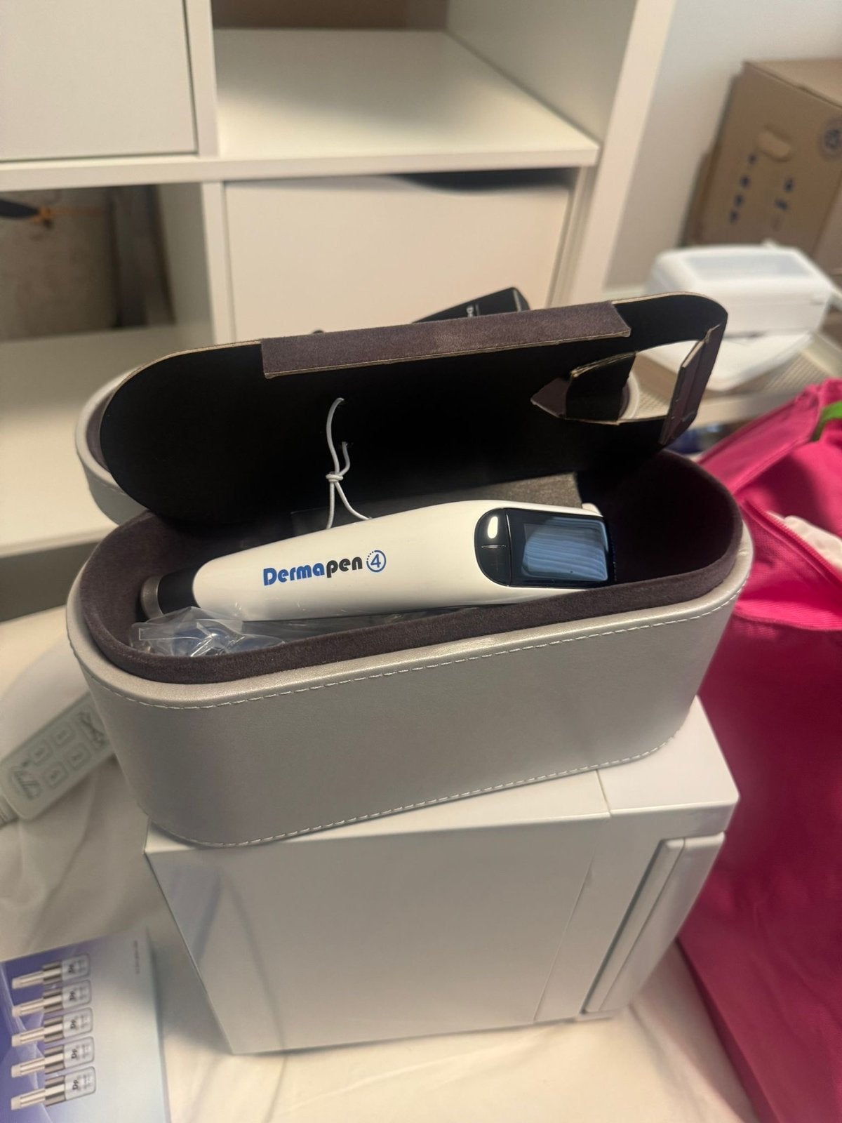 Dermapen 4 Microneedling apparaat - Zo goed als nieuw, Ophalen, Zo goed als nieuw, Overige typen