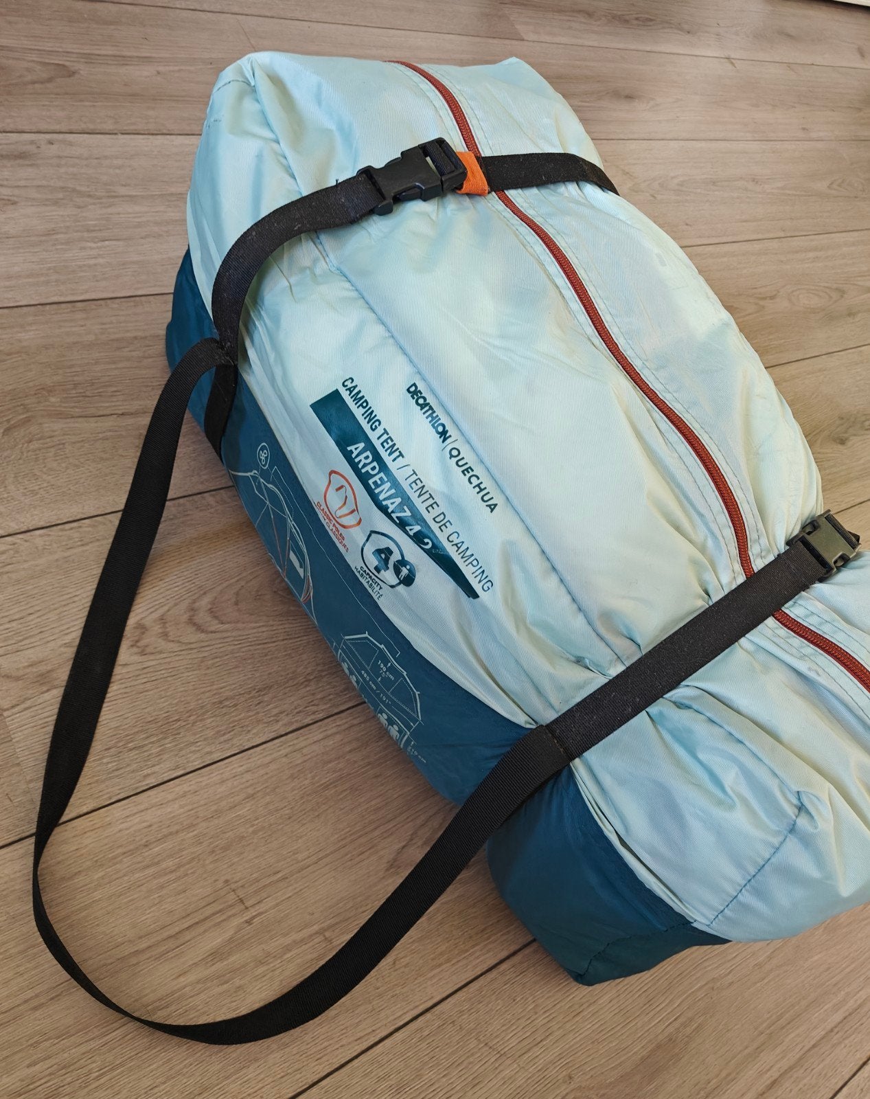 Decathlon Quechua Arpenaz 4.2 familietent - 4 personen, Ophalen of Verzenden, Zo goed als nieuw, Tot en met 4