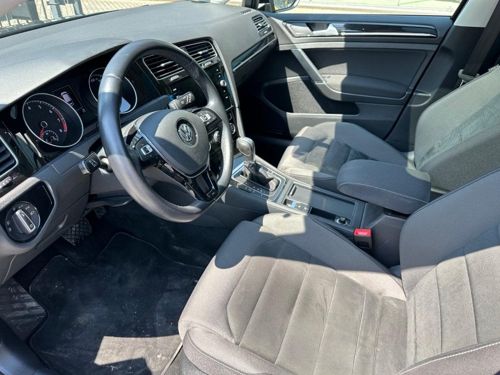 Volkswagen Golf 1.5 TSI Highline Aut. I Pano I Navi I Stoelv, Auto's, Volkswagen, Automaat, Zwart, 4 cilinders, 150 pk