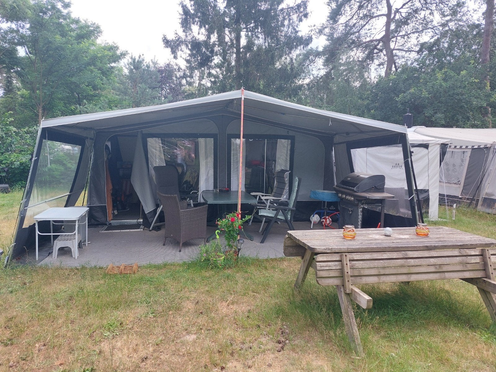 Bürstner caravan met nieuwe obelink tent + luifel, Caravans en Kamperen, Caravans, Vast bed, Rondzit, Particulier, Bürstner