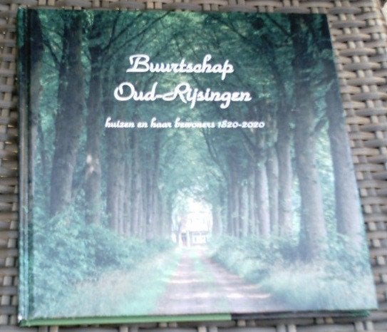 Buurtschap Oud-Rijsingen huizen en haar bewoners 1820-2020., Boeken, Ophalen of Verzenden, Zo goed als nieuw