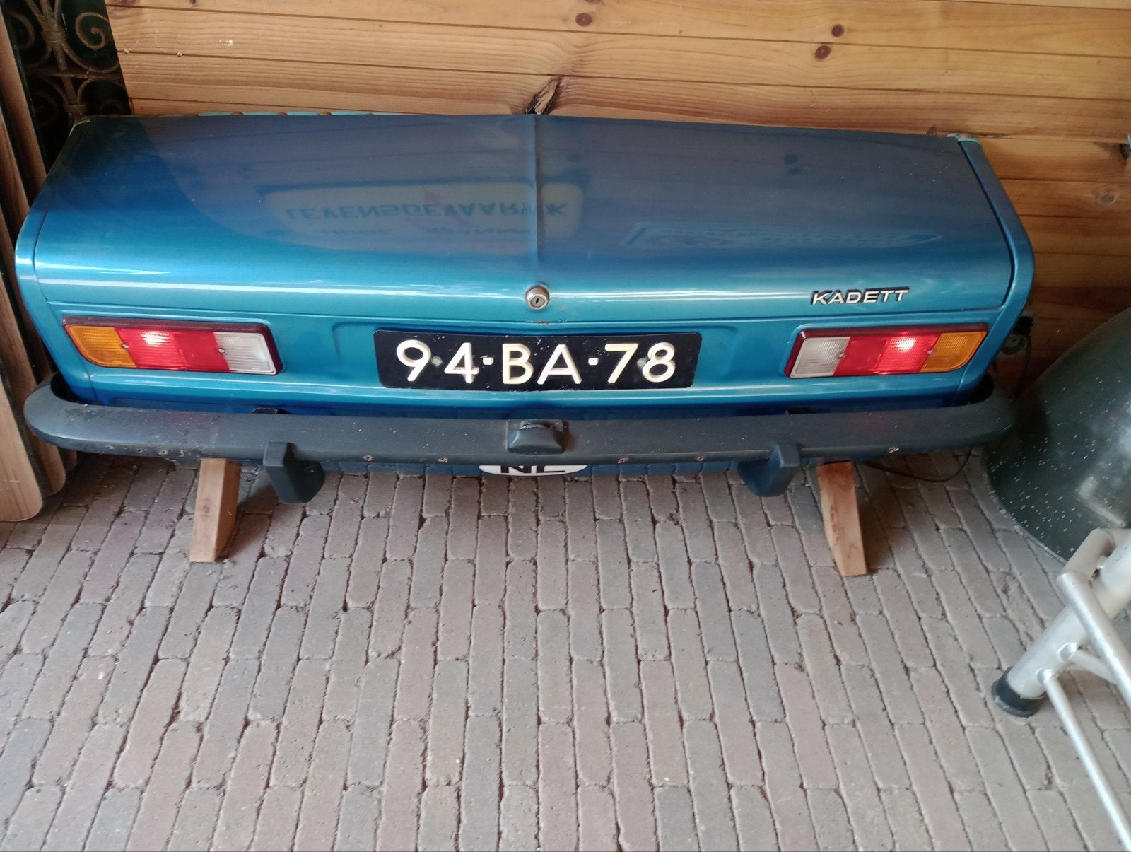 oude Opel Kadett achterkant, Ophalen, Auto's