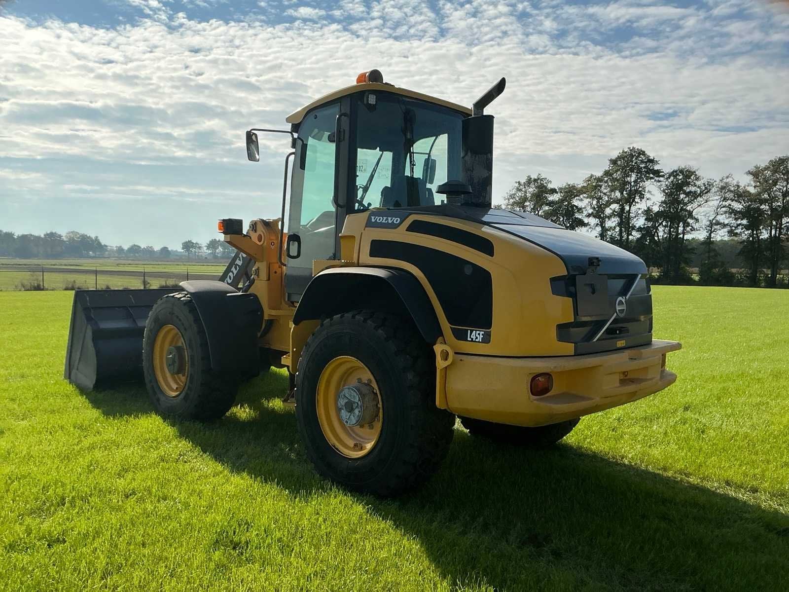 2011 Volvo L45F Shovel, Wiellader of Shovel