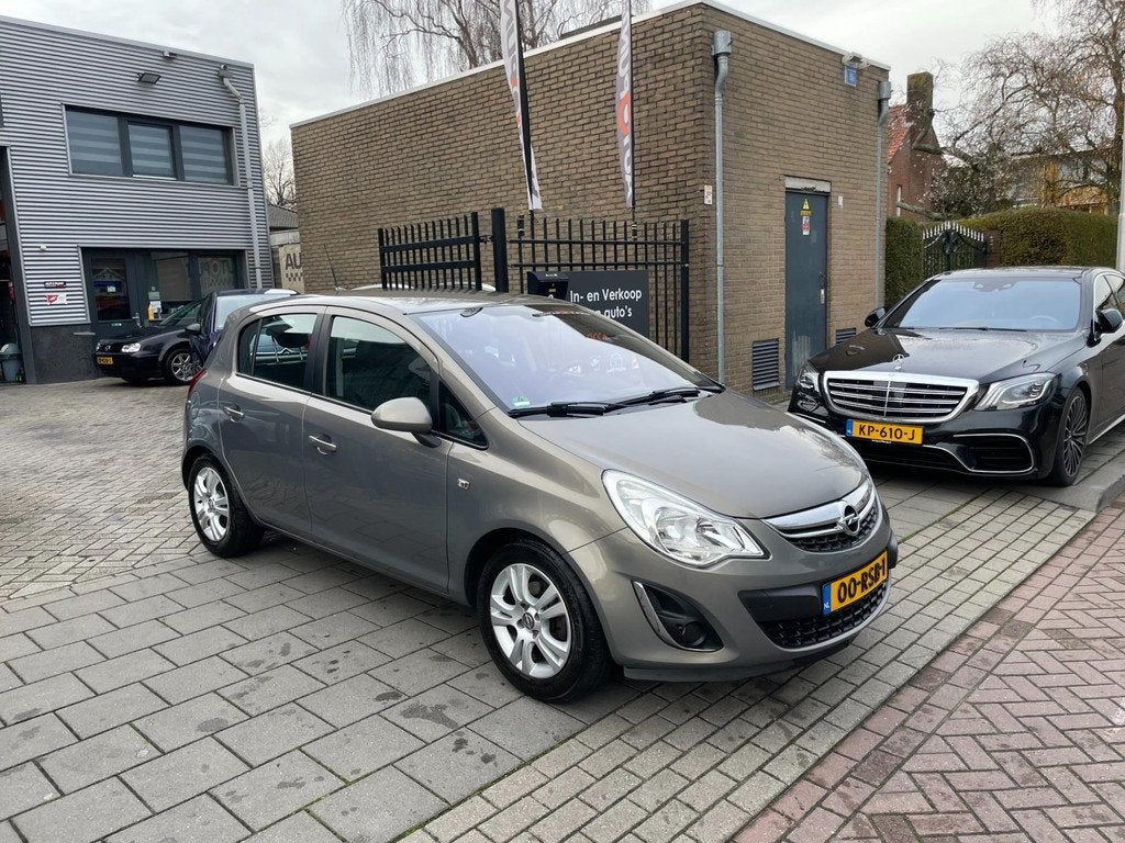 Opel Corsa 1.3 CDTi EcoFlex S/S Cosmo 1e Eigenaar! Airco PDC, Auto's, Opel, Voorwielaandrijving, Euro 5, 28 km/l, Gebruikt