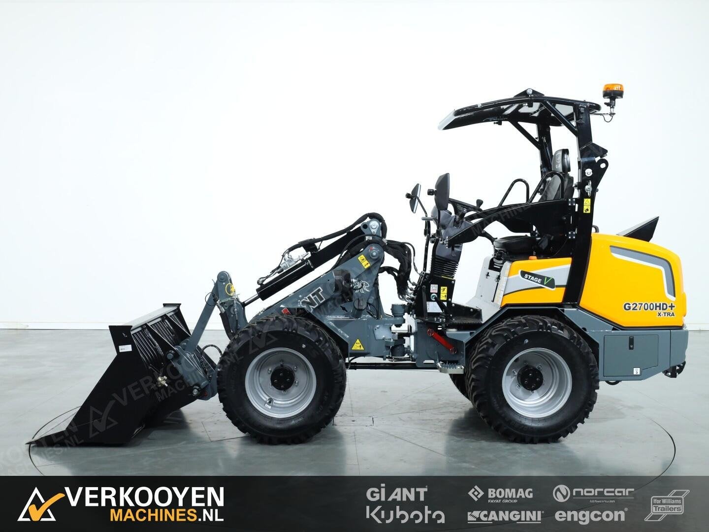 2026 Giant G2700 X-tra HD+ VV1521, Wiellader of Shovel